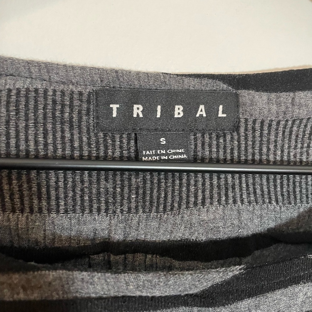 Tribal Long Sleeve Midi Sweater Dress Gray Black Unique Artsy Design Size Small - Picture 2 of 7